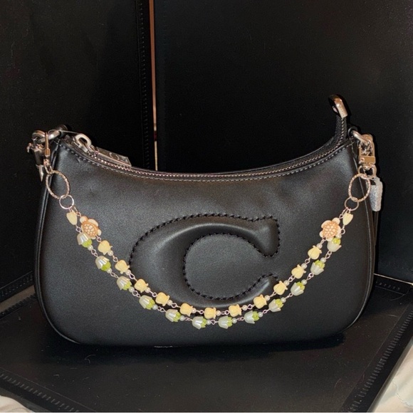 Handbags - Hawaiian Floral purse Lei.